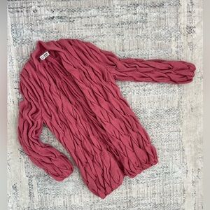 Knitted women's cardigan.Composition:60%wool, 40% acrylic. Handmade.